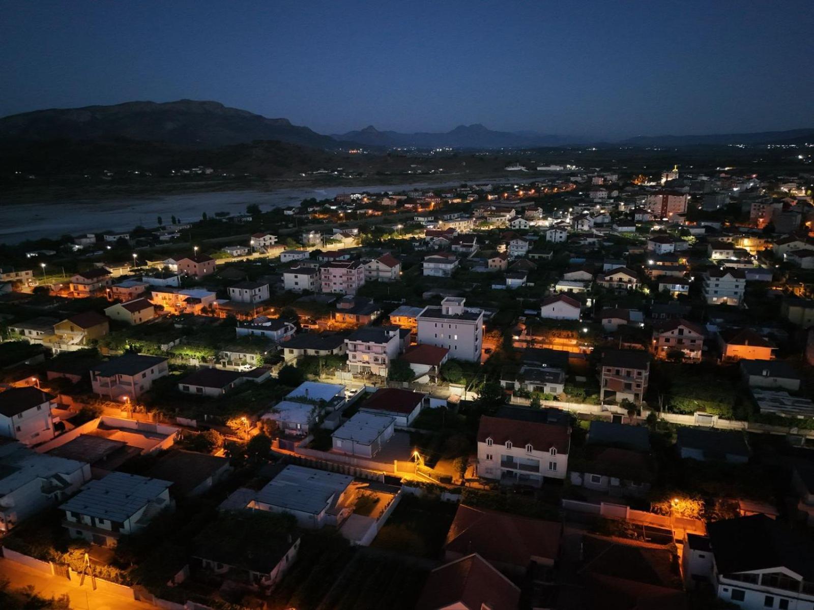 Hotel Aleks Shkodër Dış mekan fotoğraf