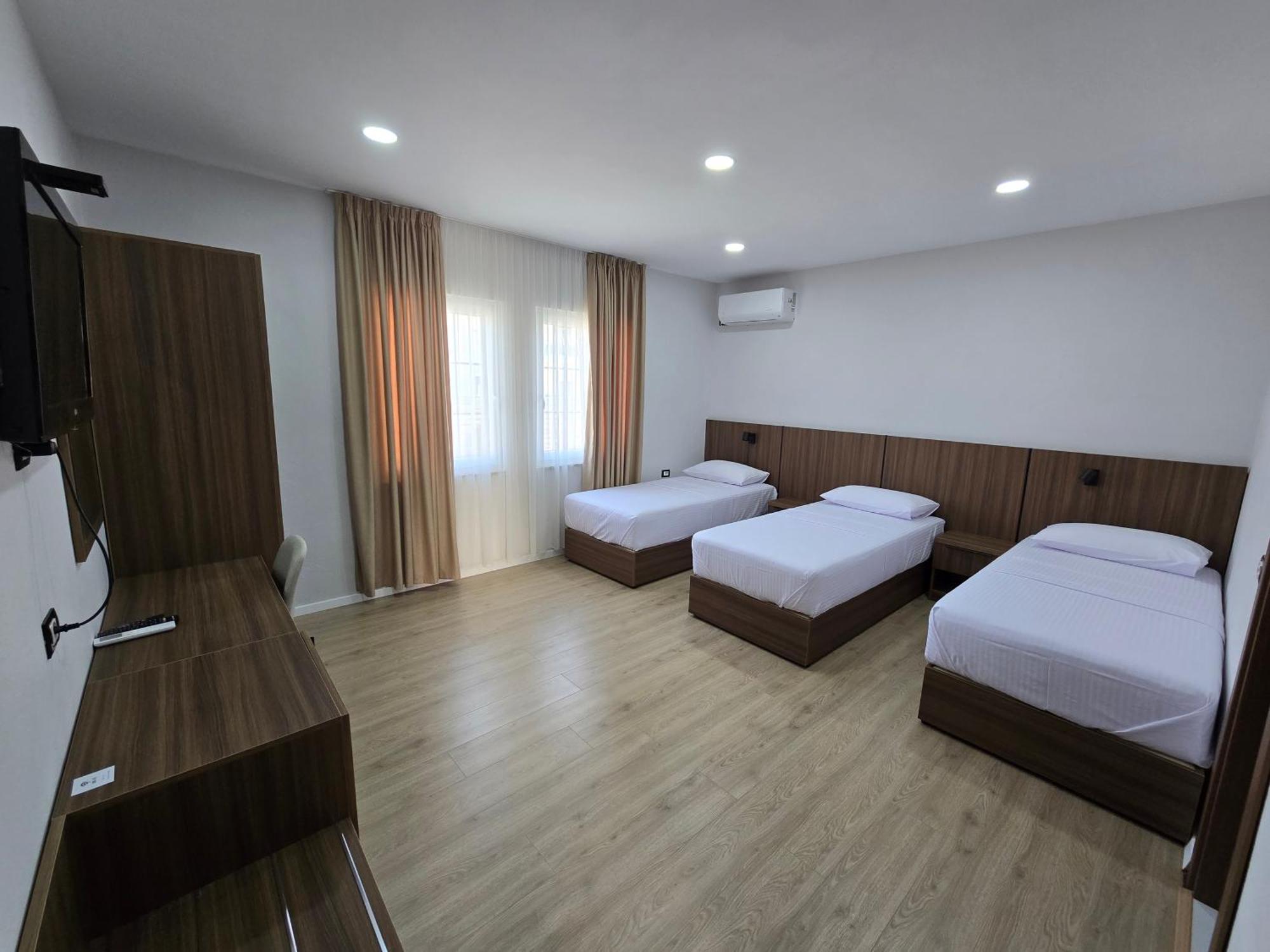 Hotel Aleks Shkodër Dış mekan fotoğraf