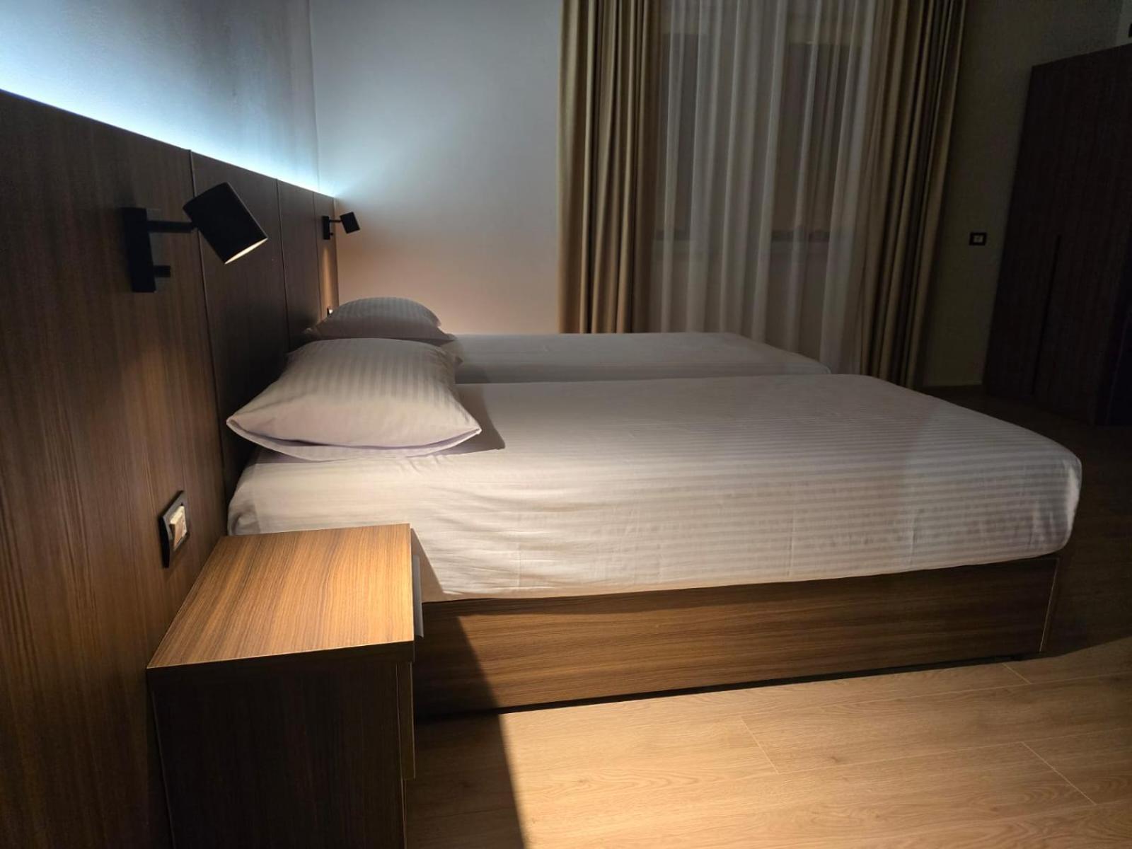 Hotel Aleks Shkodër Dış mekan fotoğraf